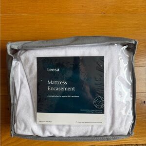 NEW King size Leesa mattress protector